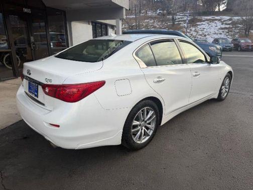 2014 INFINITI Q50 Premium