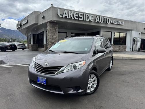 2014 Toyota Sienna LE