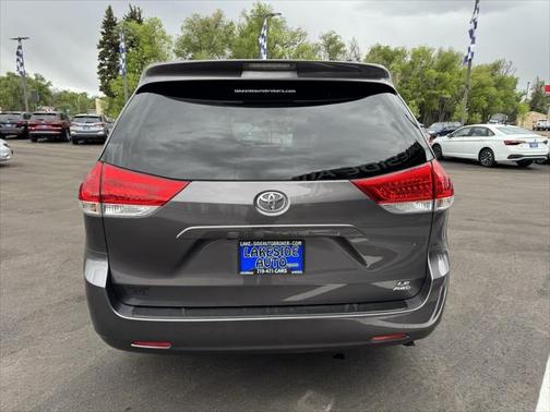 2014 Toyota Sienna LE