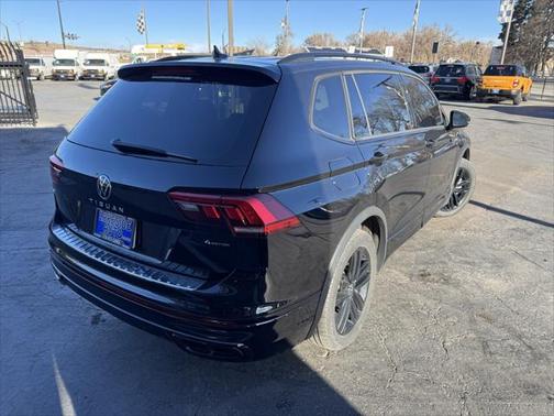 2022 Volkswagen Tiguan 2.0T SE R-Line Black 4MOTION