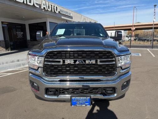 2024 RAM 3500 Big Horn Crew Cab 4x4 8' Box