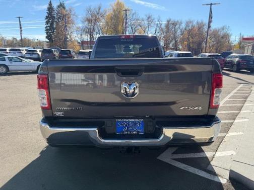 2024 RAM 3500 Big Horn Crew Cab 4x4 8' Box