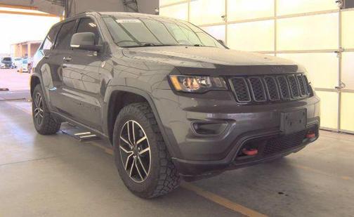 Granite Crystal Metallic Clearcoat 2020 Jeep Grand Cherokee Trailhawk
