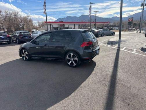 2017 Volkswagen Golf GTI 2.0T S 4-Door
