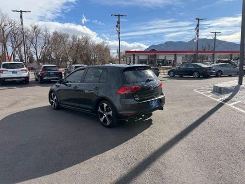 2017 Volkswagen Golf GTI 2.0T S 4-Door