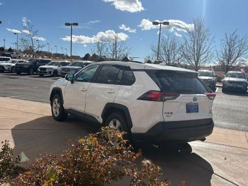2019 Toyota RAV4 Hybrid XLE