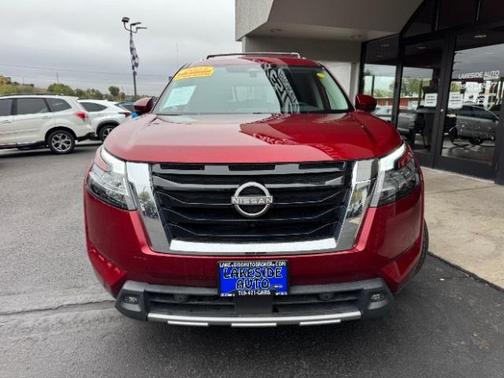 2023 Nissan Pathfinder SL 4WD