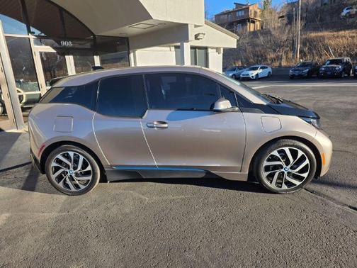 2014 BMW i3 Base w/Range Extender