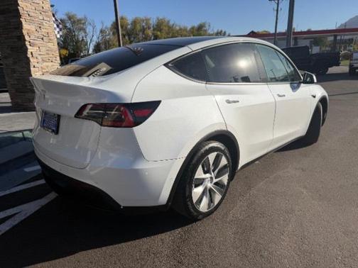 2021 Tesla Model Y Standard Range Rear-Wheel Drive