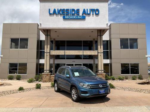 Pacific Blue Metallic 2017 Volkswagen Tiguan 2.0T Wolfsburg Edition