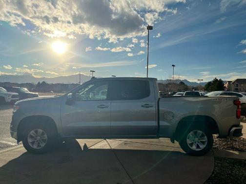 Sterling Gray Metallic 2025 Chevrolet Silverado 1500 LT