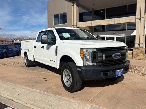 Oxford White 2017 Ford F-350 XL