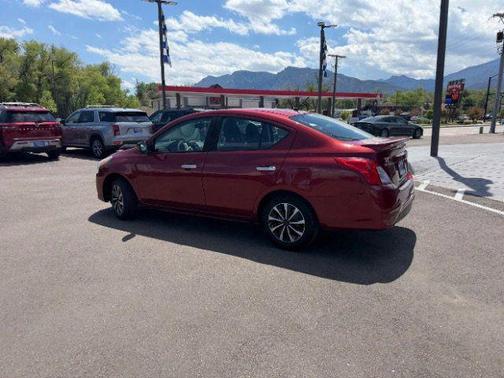 Cayenne Red 2018 Nissan Versa 1.6 SV