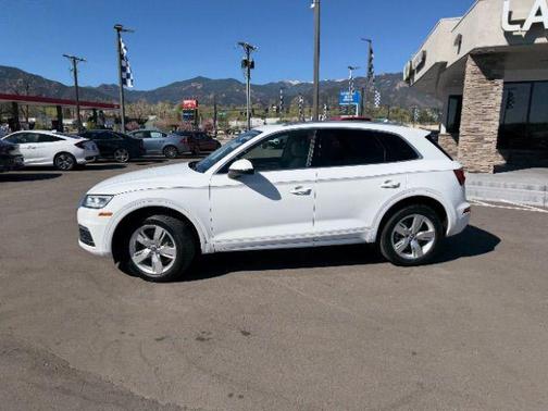 Ibis White 2018 Audi Q5 2.0T Tech Premium