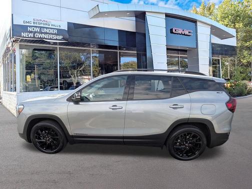 Sterling Metallic 2023 GMC Terrain SLT