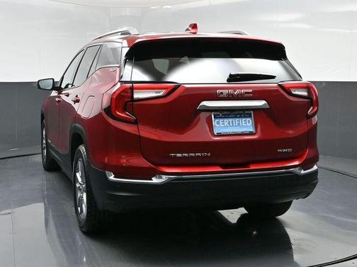 2022 GMC Terrain SLT