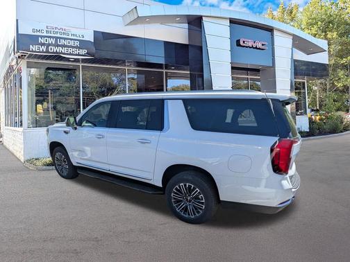 Summit White 2026 GMC Yukon XL 4WD Elevation