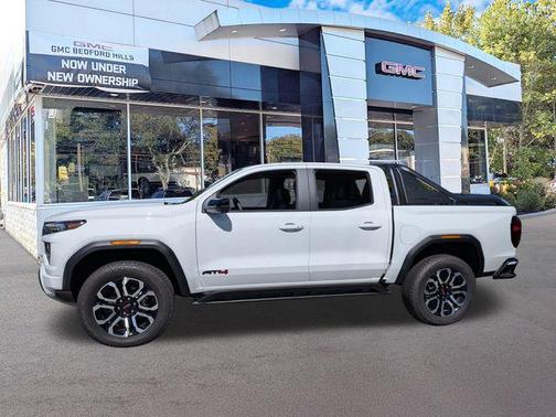 2025 GMC Canyon AT4