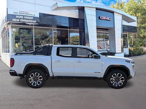 2025 GMC Canyon AT4