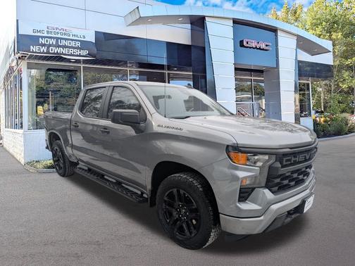 Sterling Gray Metallic 2023 Chevrolet Silverado 1500 Custom