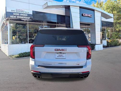 2025 GMC Yukon 4WD AT4