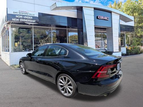 Black Stone 2020 Volvo S60 T6 Momentum