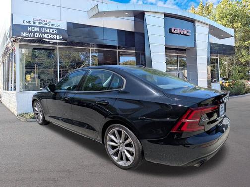 Black Stone 2020 Volvo S60 T6 Momentum