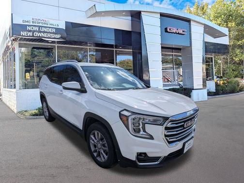 Summit White 2022 GMC Terrain SLT