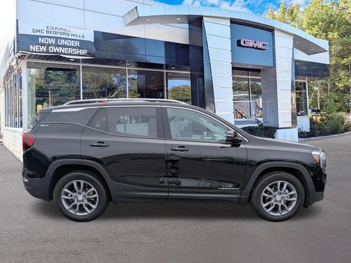 Ebony Twilight Metallic 2022 GMC Terrain SLT