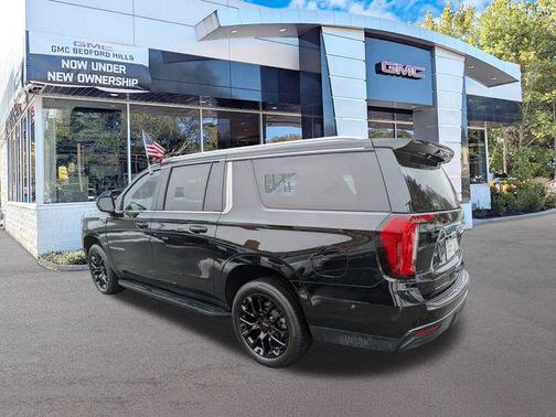 2023 GMC Yukon XL SLE