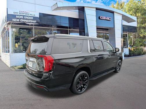 2023 GMC Yukon XL SLE
