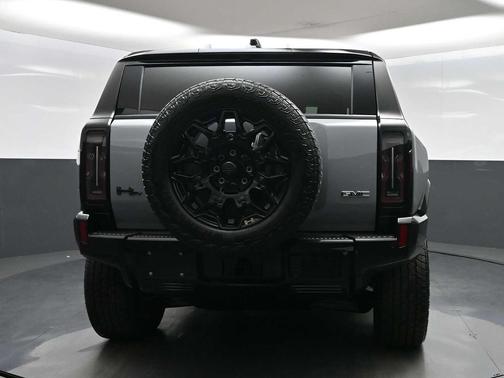 Meteorite Metallic (Gray) 2026 GMC HUMMER EV SUV 3X