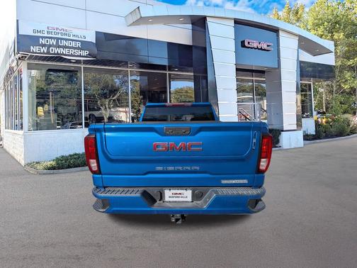 Dynamic Blue Metallic 2022 GMC Sierra 1500 Elevation