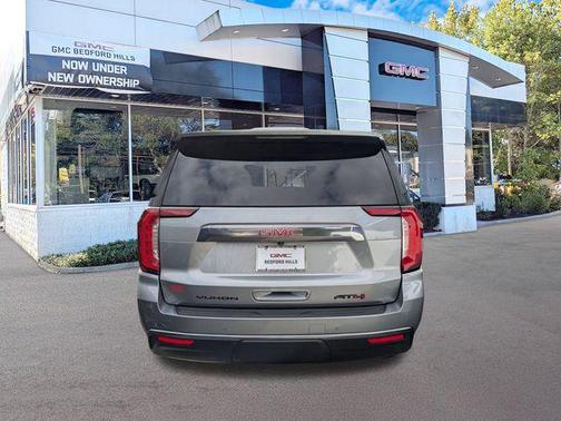 2024 GMC Yukon 4WD AT4