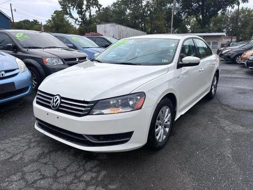 2014 Volkswagen Passat 1.8T Wolfsburg Edition