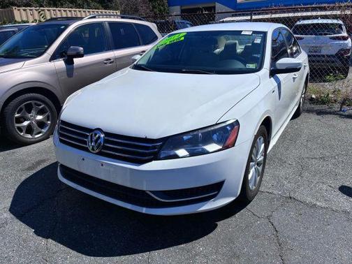 2014 Volkswagen Passat 1.8T Wolfsburg Edition