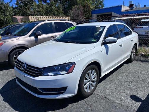 2014 Volkswagen Passat 1.8T Wolfsburg Edition