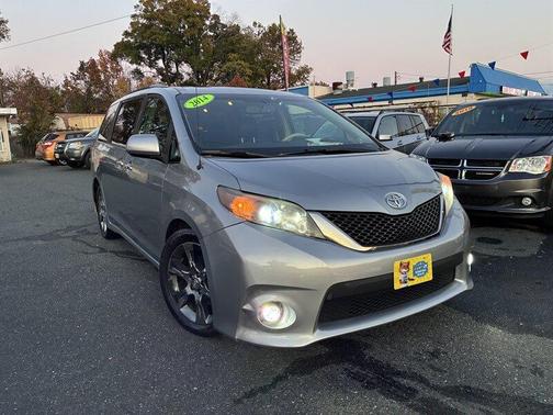 2014 Toyota Sienna SE