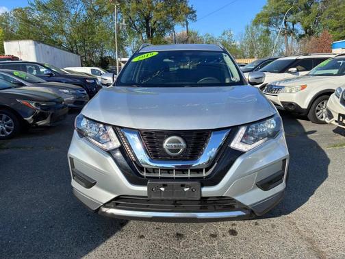 Brilliant Silver Metallic 2019 Nissan Rogue SV