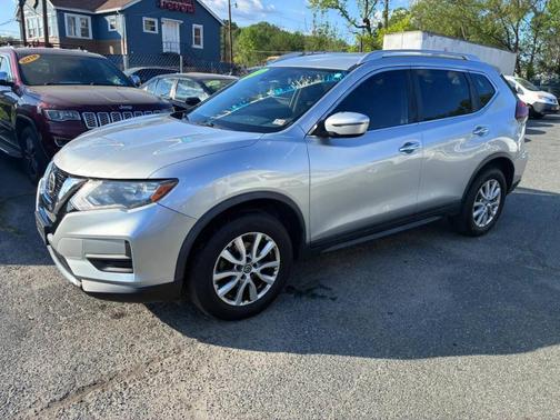 Brilliant Silver Metallic 2019 Nissan Rogue SV