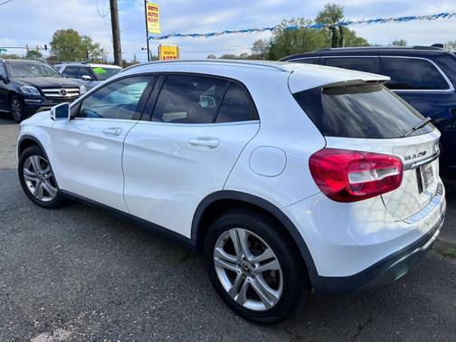White 2018 Mercedes-Benz GLA 250 Base