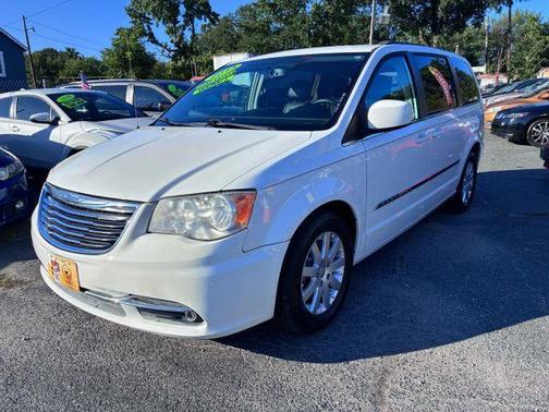 2013 Chrysler Town & Country Touring