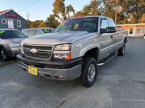 2005 Chevrolet Silverado 2500 LS H/D Extended Cab