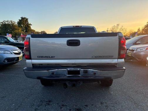 2005 Chevrolet Silverado 2500 LS H/D Extended Cab