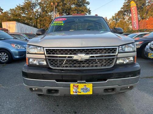2005 Chevrolet Silverado 2500 LS H/D Extended Cab