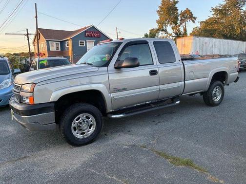 2005 Chevrolet Silverado 2500 LS H/D Extended Cab