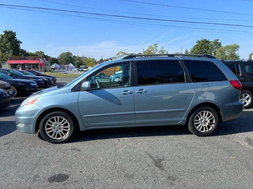 2008 Toyota Sienna XLE