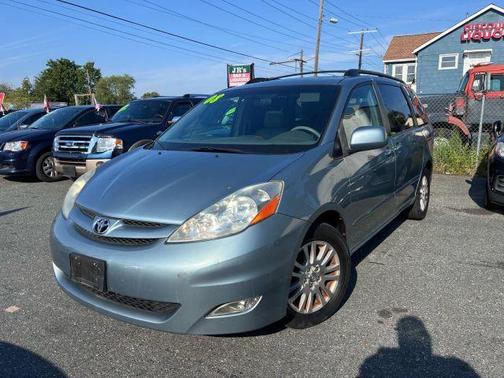 2008 Toyota Sienna XLE