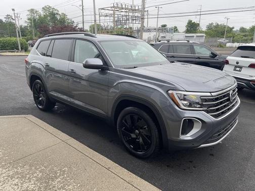 2025 Volkswagen Atlas 2.0T SE w/Technology 4MOTION