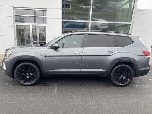 2025 Volkswagen Atlas 2.0T SE w/Technology 4MOTION